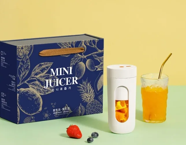 Qualité parfaite Mini jus mélangeur charge sans fil bouteille d'eau taille facile à transporter nouveau style meilleure vente qualité