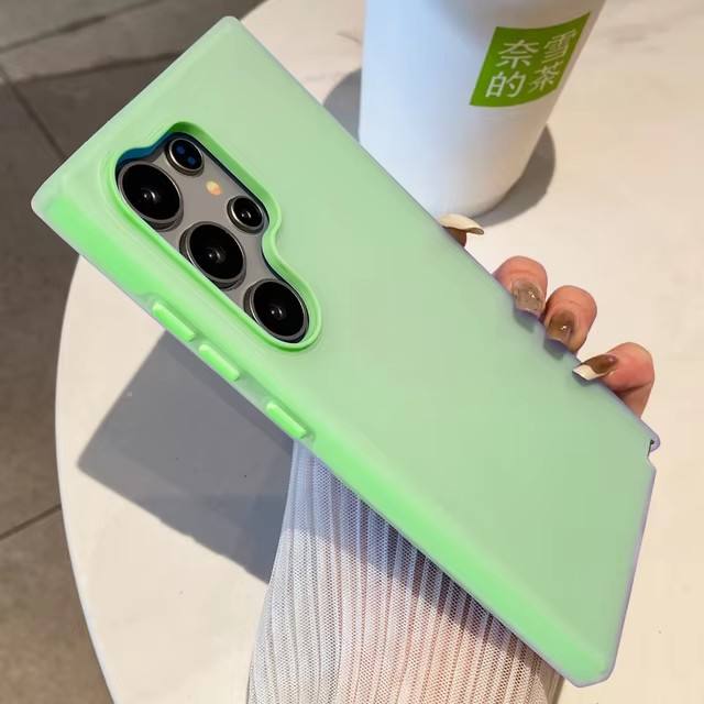 สีเขียว