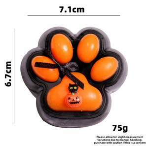 Juguete Blandito de Halloween: Donut, Croissant, Pata de Gato, Estrella - Juguetes Sensoriales Suaves y Lindos con Temática de Comida para Aliviar el Estrés - Product Image 6