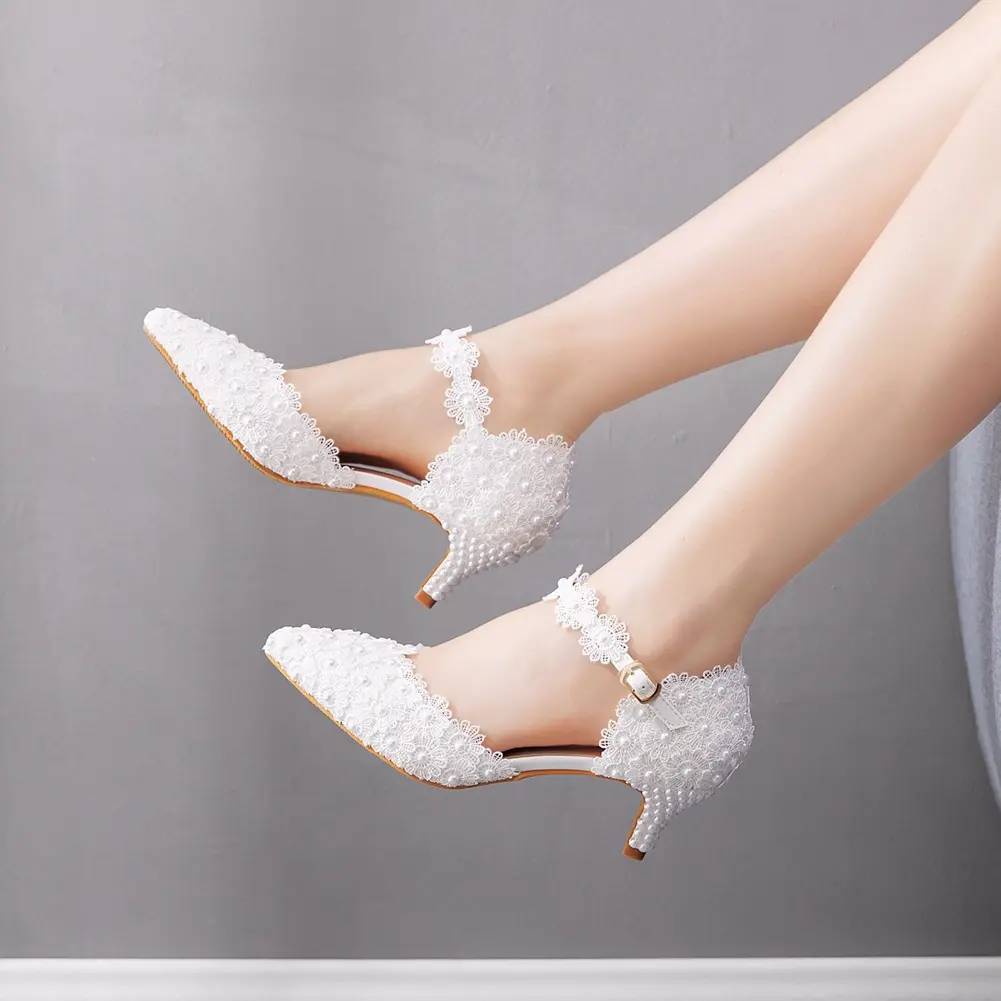 Красивые белые свадебные туфли для невесты, Новое поступление, 2023 жемчужно-белый цветок для женщин, туфли-лодочки на низком каблуке
