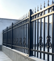 Clôture décorative en métal populaire en Europe, clôture de jardin en aluminium à pointes, thermolaquée, taille personnalisée pour cour de villa