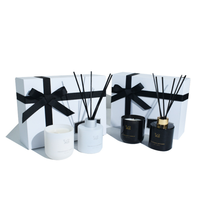 Diffuseurs de désodorisants d'arômes décoratifs pour voitures de luxe en vente en gros bouteille en verre à fibre adhésive avec logo personnalisé diffuseur à roseaux à offrir