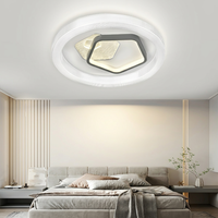 Plafonnier rond contemporain avec motif inspiré de la nature et éclairage LED à intensité variable pour un espace domestique sophistiqué