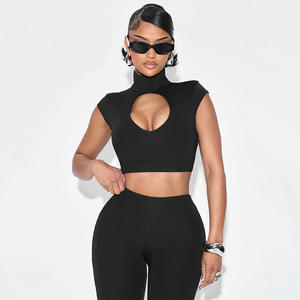 Nuovo Set da donna 2 pezzi con maniche corte Soild a maniche corte stretto Set di pantaloni corti da donna - Product Image 2