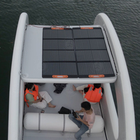 Bateau-maison flottant gonflable en PVC durable et personnalisé, alimenté à l'énergie solaire, capacité de 100 à 500 kg pour loisirs commerciaux
