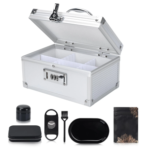 Boîte de rangement sécurisée en aluminium pour médicaments, pilulier de voyage argenté (Argent) - Product Image 2