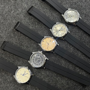 Reloj Minimalista 2026, Reloj de Cuarzo para Hombre, Caja de Aleación, Hebilla Magnética, Correa de Silicona, Resistente al Agua, Venta al Por Mayor - Product Image 5