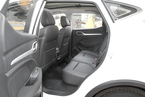 รถยนต์เชื้อเพลิงอัจฉริยะความเร็วสูง ผลิตในจีน ปี 2024 รถ SUV ห้าประตู ห้าที่นั่ง SAIC <span class=keywords><strong>MG</strong></span> <span class=keywords><strong>ZS</strong></span> R17 เทอร์โบ ใหม่ เครื่องยนต์เบนซิน/น้ำมัน  ระบบเกียร์ธรรมดา - Product Image 5