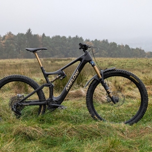 Vélo de montagne électrique Amflow PL Carbon Pro 800Wh en fibre de carbone avec <span class=keywords><strong>batterie</strong></span> puissante - Product Image 2