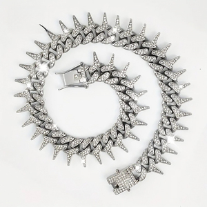 <span class=keywords><strong>ปลอกคอ</strong></span>สัตว์เลี้ยงแบบ Cuban Link ขนาด 20 มม. ประดับ<span class=keywords><strong>หนาม</strong></span>แหลมสีทอง พร้อมหัวเข็มขัดแบบ Jewelry Grade สำหรับสุนัขและแมว - Product Image 5