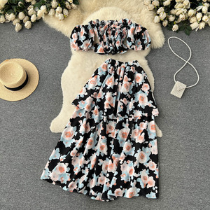 2024 nouveau été plage vacances femmes Sexy <span class=keywords><strong>jupe</strong></span> florale costumes Sexy hors épaule bustier tubulaire et gâteau <span class=keywords><strong>longue</strong></span> <span class=keywords><strong>jupe</strong></span> deux pièces ensemble - Product Image 2