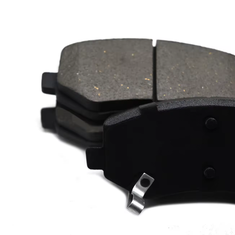 High Quality Auto Brake System Accessories Supplier QF167 for BAOJUN 310W China Car Best Price Ceramic Front Brake Pad Kit Brake Parts Image 5