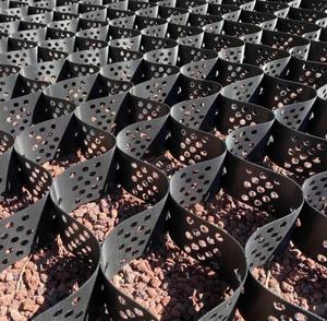HDPE Geocell Construction Geocellgrids pour la stabilisation du sol Tapis de gravier Cales de mur de soutènement 3D Geocell Geosynthetics - Product Image 6