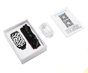 <span class=keywords><strong>Tractive</strong></span> <span class=keywords><strong>GPS</strong></span> <span class=keywords><strong>Dog</strong></span> Tracker Comunicación de voz IP67 Materiales plásticos de nailon impermeables Ubicación en tiempo real Valla virtual para perros - Product Image 3