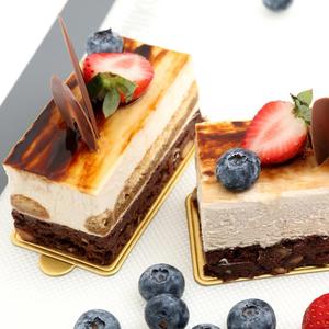 Plateau de présentation de gâteaux en papier jetable personnalisé en gros, mini, rond, carré, rectangulaire, triangulaire, pour mousse, pâtisserie et desserts - Product Image 4