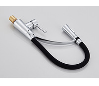 Robinet de cuisine moderne haut de gamme en laiton à poignée unique, avec bec flexible en caoutchouc, pulvérisateur extractible pivotant à 360°, cartouche céramique, eau chaude/froide pour évier