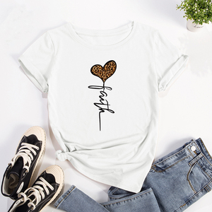 Camiseta Holgada de Algodón Orgánico para Mujer al por Mayor, Linda Camiseta con Estampado Gráfico de Corazón de Leopardo y Letras, Ecológica, de Secado Rápido, Informal - Product Image 3