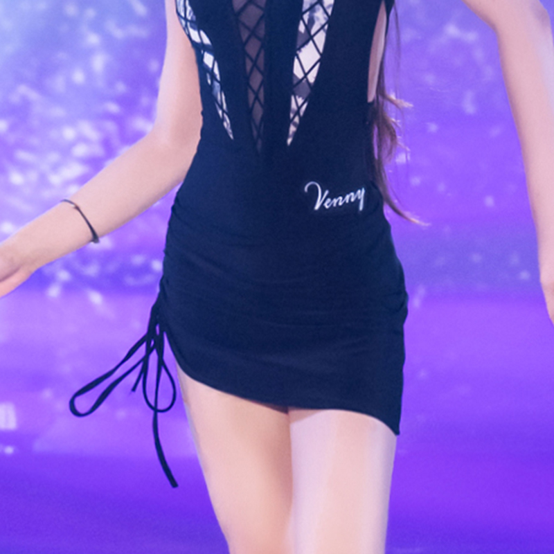 Black-skirt