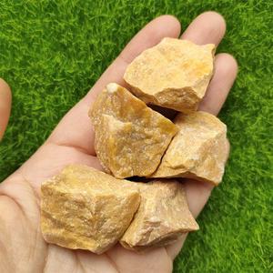 Venta al por Mayor de Cristales de Jade Amarillo Natural en Bruto - Piedras Minerales Curativas Irregulares para Mayoristas de Artesanía con Cristales - Product Image 4