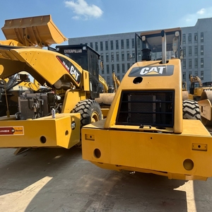 Rouleau compresseur à double tambour CAT CS-683E avec moteur hybride/diesel, puissance de 129 kW, poids de 18 800 kg - Product Image 3