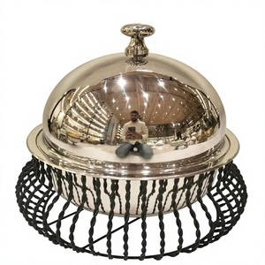 Calentador de Comida Tipo Chafing Dish de Metal Plateado con Soporte de Alambre Negro, Servidor de Buffet de Calidad Premium para Eventos de Catering - Product Image 1