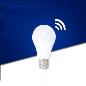 Détecteur <span class=keywords><strong>de</strong></span> <span class=keywords><strong>mouvement</strong></span> Radar à micro-ondes lampe intelligente <span class=keywords><strong>LED</strong></span> <span class=keywords><strong>ampoule</strong></span> intelligente - Product Image 5