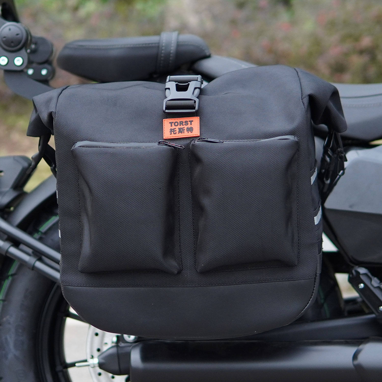 sac latéral en toile double pack + support de montage