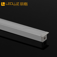 Profilé LED en aluminium encastré ALP068-R4 avec embouts pour éclairage LED, éclairage de meuble et éclairage de plafond
