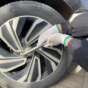 قفازات العمل متينة ومقاومة للثقب، مما يجعلها خيارًا مثاليًا للتعامل مع الأجزاء المعدنية الحادة. - Product Image 2