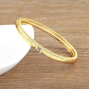 Trendy Delicate Unisex 18K Gold Plated Hypoallergenic Zircon Geometric Clasp HR Bangle Birthday Gift - Product Image 6