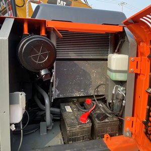 Excavatrice sur chenilles Hitachi ZX130 d'occasion du Japon, vente à bas prix à Shanghai, avec moteur, boîte de vitesses et pompe, à prix réduit - Product Image 6