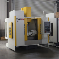 Usine personnalisée VMC650 centre d'usinage vertical avec cône de broche BT40 petite machine Fanuc