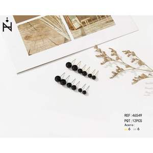 Ziinlife Juego de tres pares de aretes negros con perlas de imitación, diseño minimalista para mujer, uso diario, acero inoxidable - Product Image 1