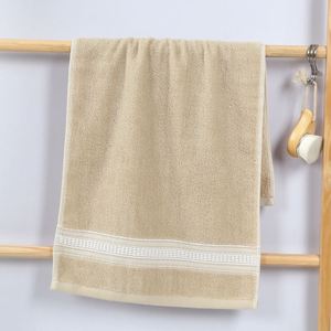 Serviettes en coton blanc doux tissées en gros pour salons, usage manuel et facial, séchage des cheveux, spas de beauté et salons de coiffure - Product Image 4