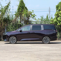 Электрический минивэн Wuling Starlight 730 EV 2026 года, 500 км запас хода, 7 мест, левый руль, новый энергетический автомобиль, оптовая продажа
