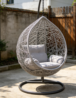 Chaise suspendue en forme d'œuf en PE mince, prête à être expédiée, panier suspendu multi-ombres en forme de nid d'oiseau avec base ronde