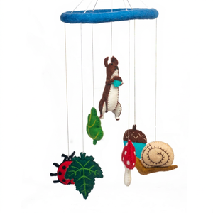 Móvil de Cuna de Fieltro Suave con Diseños de Ardilla, Mariquita y Nueces, Decoración para el Hogar, Juguete de Bebé Unisex Natural - Product Image 1