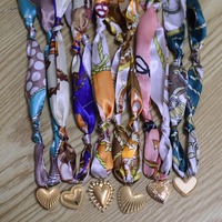 Collier américain européen en or 18 carats Tournesol Foulard en soie Clavicule Chaîne Pendentif Collier de mode