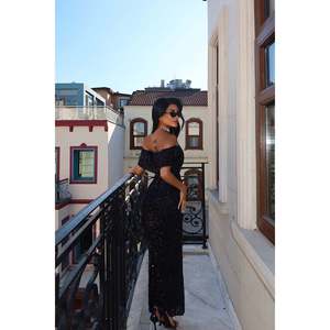 ชุดราตรีทรงเอไลน์สีน้ำเงินกรมท่าเรียบหรู ประดับเลื่อมและลูกปัด ไซส์ XS ถึง XL ยาวกรอมพื้น เหมาะสำหรับงานพรอม - Product Image 1