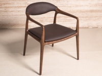 Chaise de salle à manger moderne en bois massif avec assise et dossier en cuir PU, fauteuil de style nordique pour restaurant, hôtel, café, salle de banquet