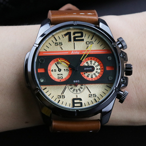 Montre-Bracelet Homme Sport en Alliage, Bracelet en Cuir, Verre, Résistante à l'Eau 3 ATM, Design Unique Quartz Luxe Vintage Grande Montre - Product Image 2