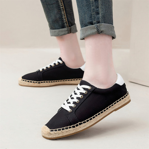 <span class=keywords><strong>Zapatillas</strong></span> de lona negras para hombre, con punta cerrada, <span class=keywords><strong>cordones</strong></span> blancos en contraste, suela trenzada, calzado informal de verano para exteriores. - Product Image 4