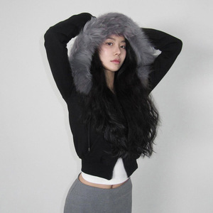 Áo khoác cardigan nữ có mũ trùm đầu, in họa tiết rằn ri, phối lông, đường may nổi bật, khóa kéo eo, phong cách đường phố, cá tính. - Product Image 4