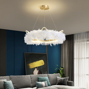 Lámpara de Plumas Moderna y Sencilla, Lámpara de Techo Creativa con Forma de Corona, Lámpara Colgante LED Nórdica para Dormitorio y Sala de Estar - Product Image 5