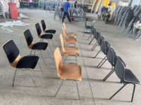 Chaise de conférence commerciale rembourrée en contreplaqué empilable et accrochable OKBUY, avec cadre métallique, pour banquets et formations, personnalisable