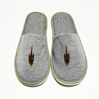 Chaussons en coton à semelle EVA, personnalisables avec logo brodé pour hôtel, à bout fermé, en tissu sweat-shirt, jetables, confortables et doux, pour adultes et enfants