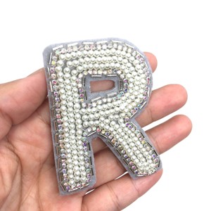 Maßgefertigte Chenille-Stickerei-Patches Strass-Verzierte Applikationen Aufnähbare Herzförmige Hüte Kleidungsdekoration Stoff-Logos - Product Image 2