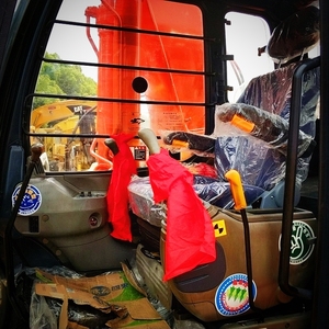 Excavadora de orugas Hitachi ZX200-3, nueva, 90%, a la venta - Product Image 4