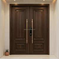 Porta d'Ingresso Doppia Esterna in Legno Massello di Lusso per Villa Residenziale di Grandi Dimensioni