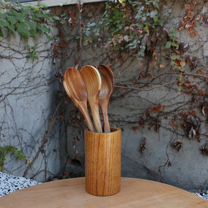 ชุดช้อนสลัดไม้สักพร้อมส้อม 2 ชิ้น ภาชนะสำหรับใช้กับเครื่องล้างจานได้ เหมาะสำหรับการผสมและปรุงรส - Product Image 4